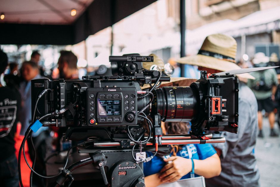 Produkcja reklamowa 1 Sprzęt zdjęciowy przygotowany do realizacji produkcji reklamowej