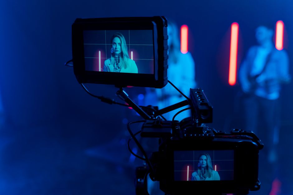 Produkcja teledysków 1 Oświetlenie sceniczne na planie zdjęciowym teledysku
